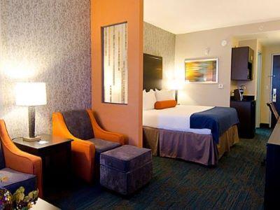 Holiday Inn Express Hotel & Suites Knoxville By Ihg מראה חיצוני תמונה
