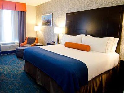 Holiday Inn Express Hotel & Suites Knoxville By Ihg מראה חיצוני תמונה